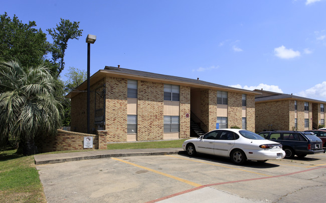 Bay Terrace Apartments in Baytown, TX - Foto de edificio - Building Photo