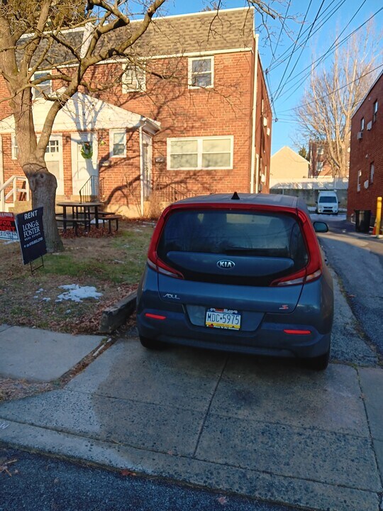 3341 Mary St, Unit First Floor in Drexel Hill, PA - Foto de edificio