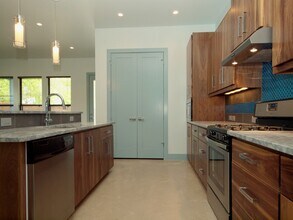 306 Franklin Blvd in Austin, TX - Foto de edificio - Building Photo