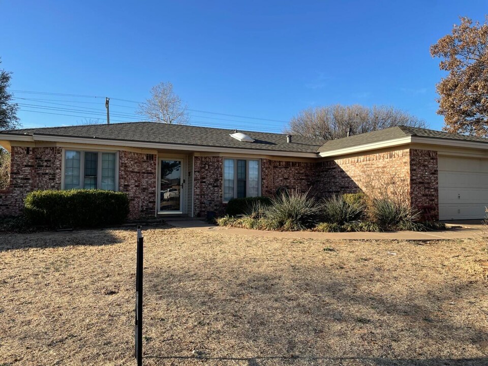 5609 73rd St in Lubbock, TX - Building Photo