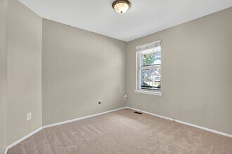 14 Braxton Dr in Sterling, VA - Building Photo - Building Photo