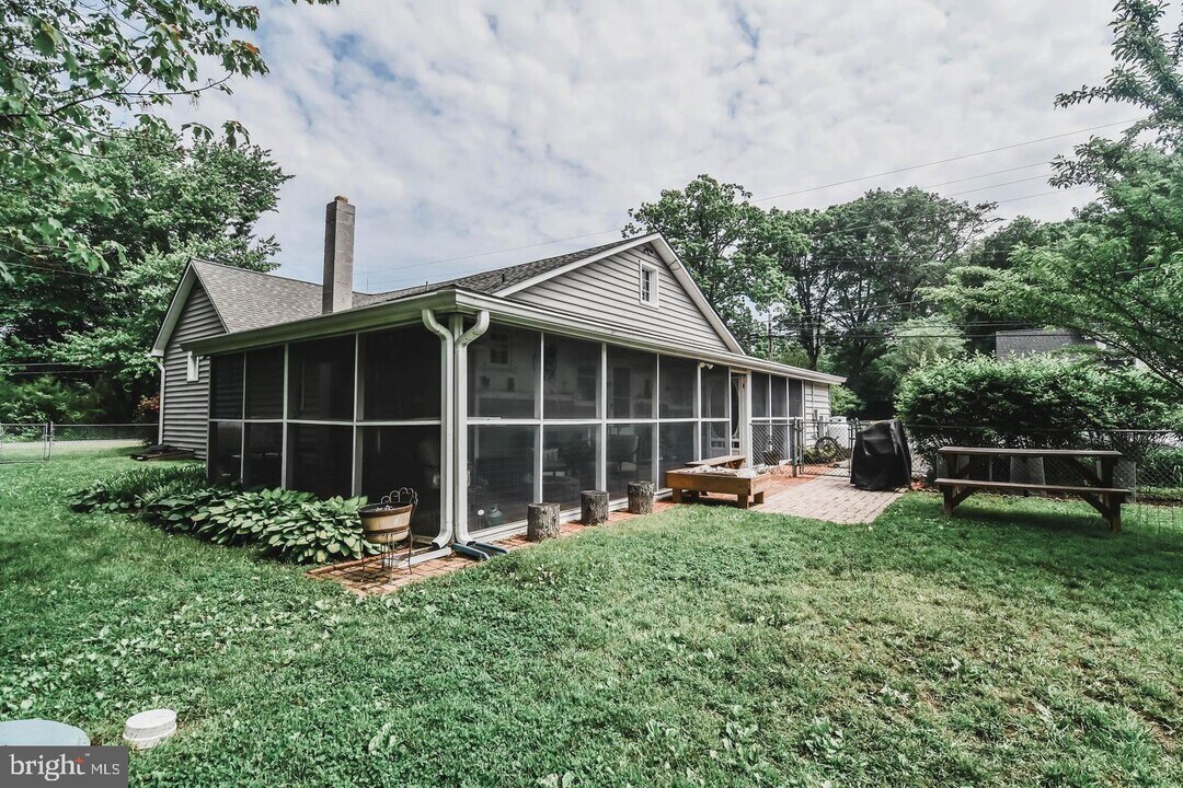 1413 Central Ave in Edgewater, MD - Building Photo