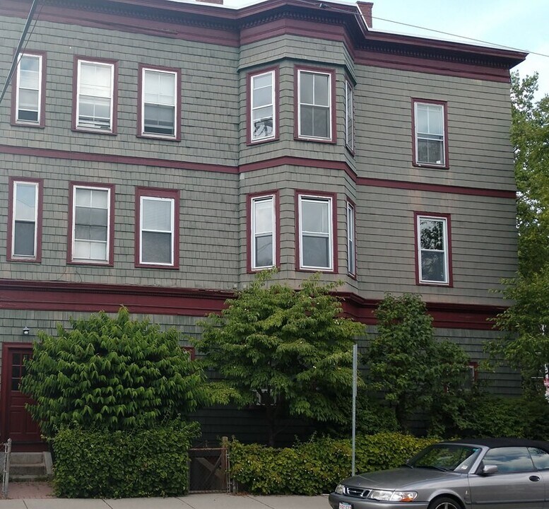 67 Ellery St, Unit 2 in Cambridge, MA - Building Photo