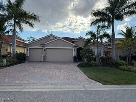 2852 Royal Gardens Ave in Ft. Myers, FL - Building Photo