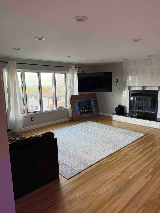 251 Silleck St, Unit 2 in Clifton, NJ - Building Photo - Building Photo