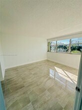16546 NE 26th Ave, Unit 4J in North Miami Beach, FL - Building Photo - Building Photo