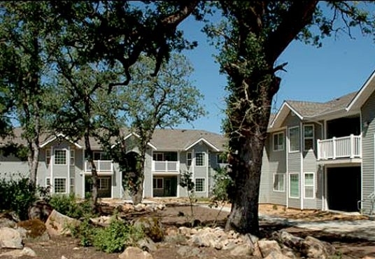 Lakeview Terrace Apartments in Clearlake, CA - Building Photo