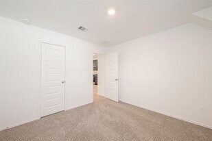 2731 Willow Gulch Wy in Richmond, TX - Building Photo