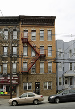 203 48th St in Union City, NJ - Foto de edificio - Building Photo