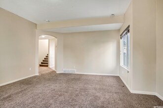 273 Interlochen Ln in Stansbury Park, UT - Building Photo - Building Photo