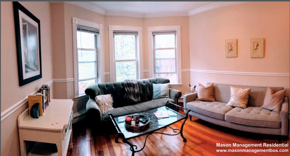 9 Washburn Ter, Unit 2 in Brookline, MA - Building Photo