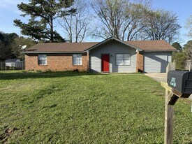 22173 Ewell St in Athens, AL - Building Photo