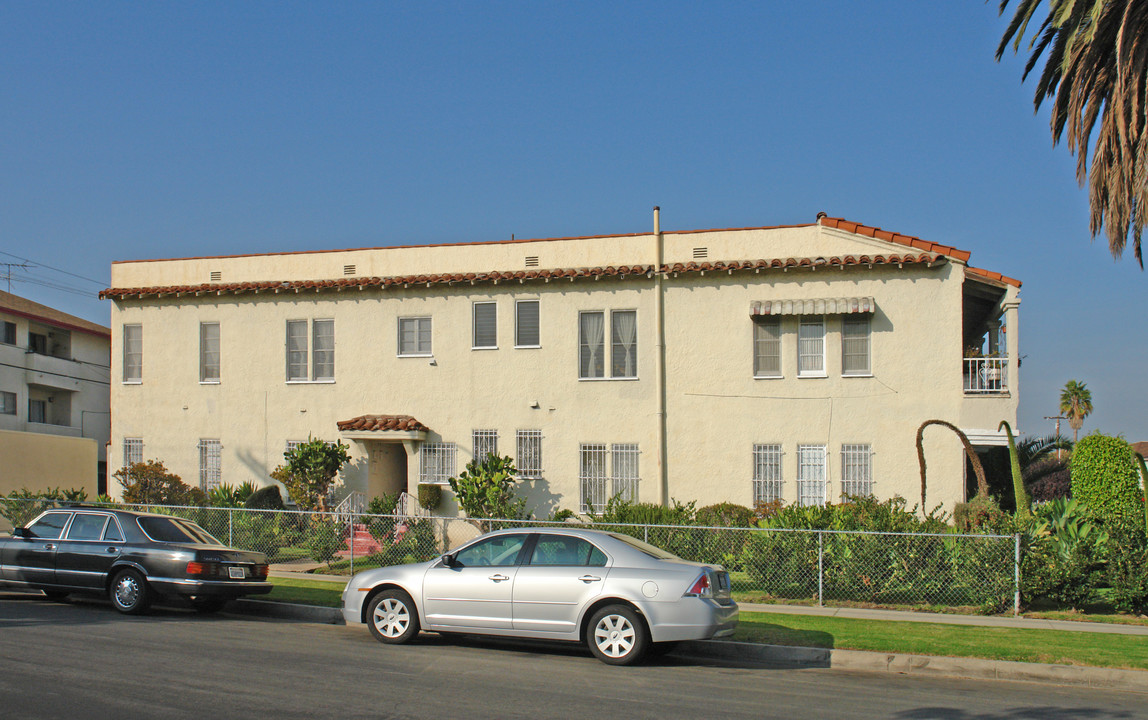 1547 S Holt Ave in Los Angeles, CA - Building Photo