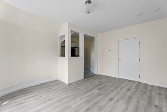 72 S Main St in Wallingford, CT - Building Photo - Building Photo
