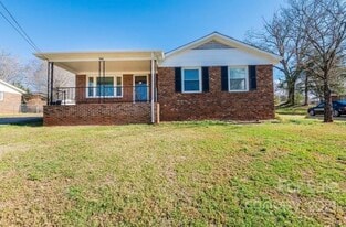 1106 13th St NW in Conover, NC - Building Photo