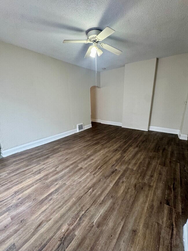 1045 12th St, Unit 1045 in Rock Island, IL - Foto de edificio - Building Photo