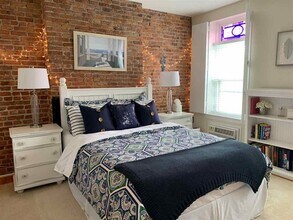 211 14th St in Hoboken, NJ - Building Photo - Building Photo