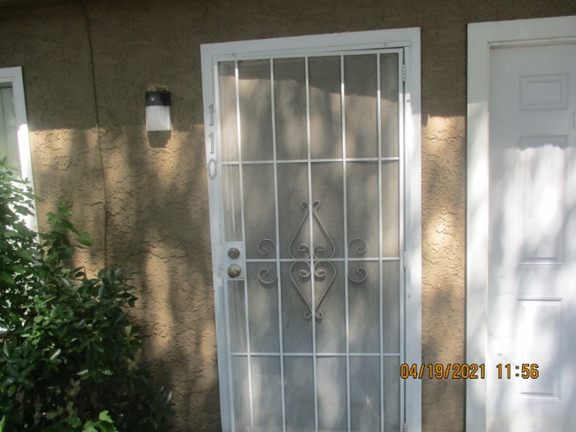 202 W Dakota Ave in Fresno, CA - Foto de edificio - Building Photo