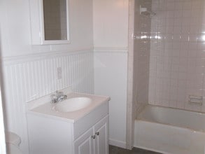 903 W Elizabeth St in Elizabeth City, NC - Building Photo - Building Photo