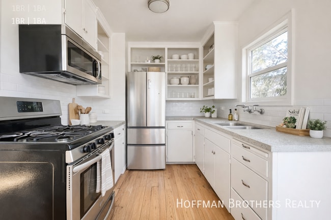 1912 Cimarron St, Unit A in Los Angeles, CA - Foto de edificio - Building Photo