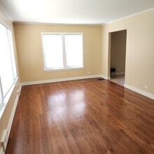 9716 Warren Ave in Oak Lawn, IL - Building Photo - Building Photo