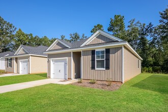 1326 Warrens Way in Manning, SC - Building Photo - Building Photo