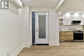 88 Lindsey Ave in Toronto, ON - Building Photo - Building Photo