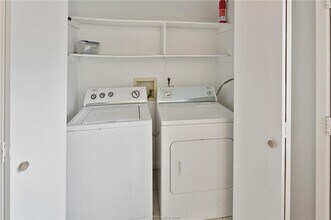 2807 Wildflower Dr in Bryan, TX - Building Photo - Building Photo