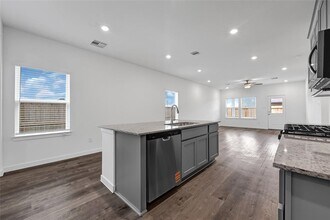 3938 Windy Whisper Dr in Brookshire, TX - Building Photo - Building Photo