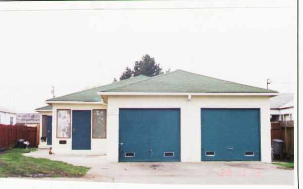 2417 21st St in San Pablo, CA - Foto de edificio - Building Photo