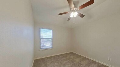 808 Wolf Trail in Desoto, TX - Building Photo - Building Photo