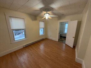 36 2nd St in North Andover, MA - Building Photo - Building Photo