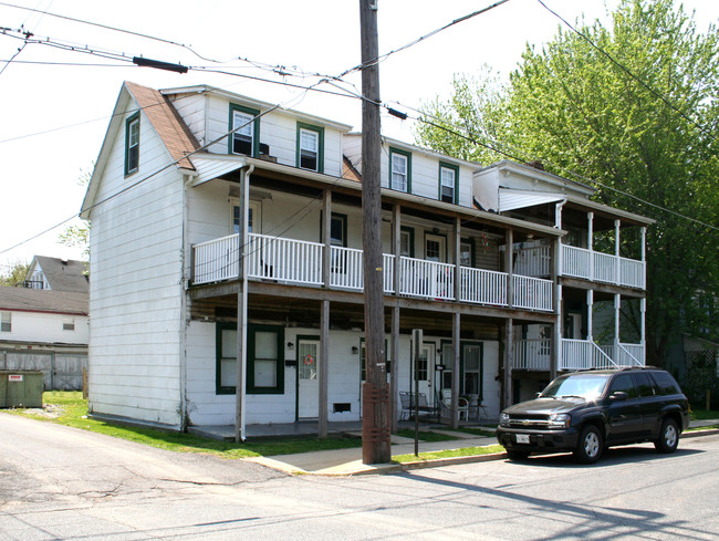 450 Bourbon St in Havre De Grace, MD - Foto de edificio - Building Photo