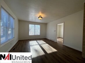 1729 Old Hwy 141 in Sergeant Bluff, IA - Building Photo - Building Photo