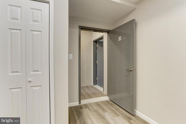 property at 1923 Ashland Ave