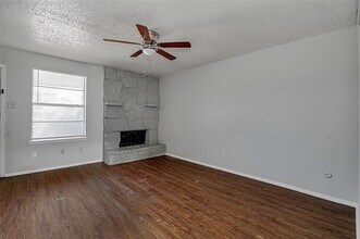 1403 Courtney Pl in Cleburne, TX - Building Photo - Building Photo