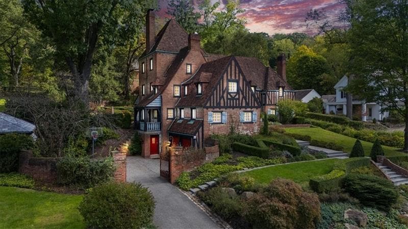 430 Woodland Rd in Sewickley, PA - Building Photo