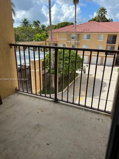 791 N Pine Island Rd, Unit 308 in Plantation, FL - Building Photo