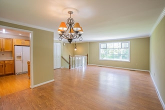 5518 Old Crain Hwy in Upper Marlboro, MD - Foto de edificio - Building Photo