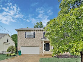 2716 Leesa Ann Ln in Old Hickory, TN - Building Photo