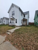 724 2nd St SW in Cedar Rapids, IA - Building Photo