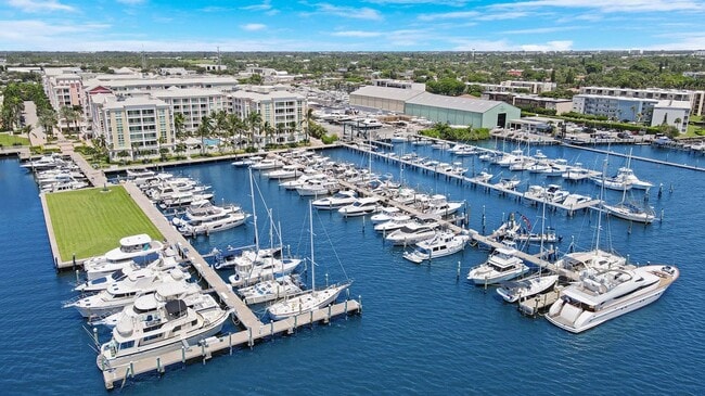 property at 806 E Windward Way