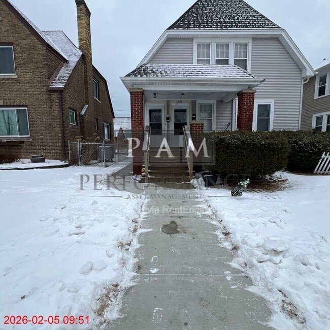 property at 1909 Thurston Ave