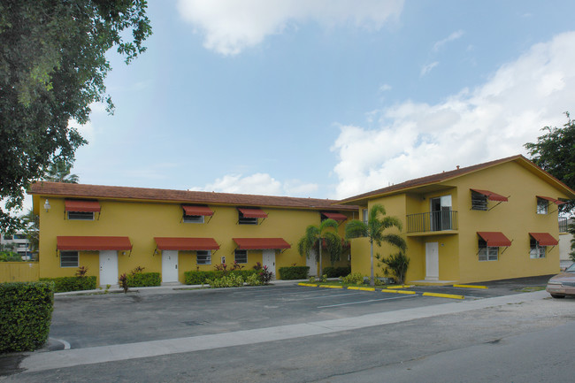 1400 W 41st St in Hialeah, FL - Building Photo - Building Photo