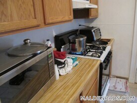 94 Maple St, Unit 2 in Malden, MA - Building Photo