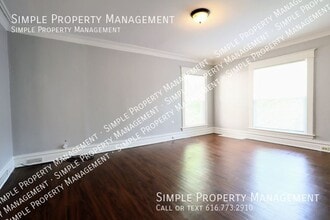 452 Oakdale St SE in Grand Rapids, MI - Building Photo - Building Photo