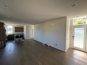 5013 9th Ave NW in Seattle, WA - Building Photo - Building Photo
