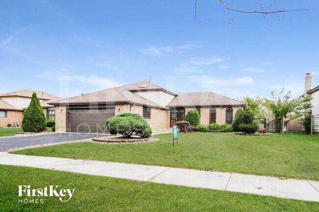 753 Willow Rd in Matteson, IL - Foto de edificio - Building Photo