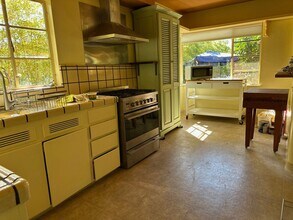204 Cayuga St in Santa Cruz, CA - Foto de edificio - Building Photo