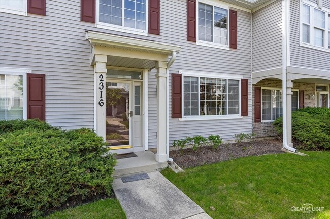 2316 Reflections Dr in Aurora, IL - Building Photo - Building Photo